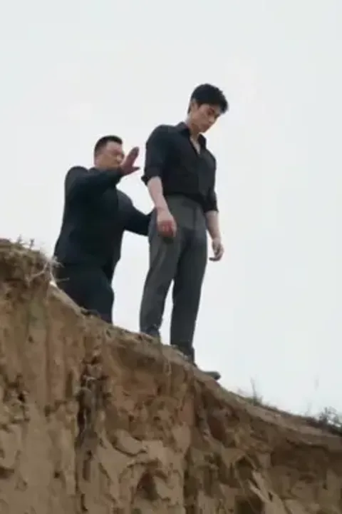 Kaba genç aslında aile varisi