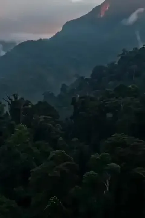 Karanlık Dağ yol göstericisi
