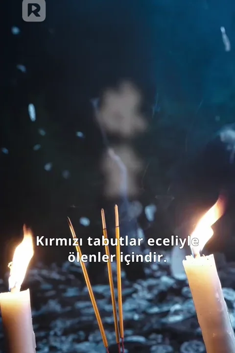 LANETLİ TABUTLAR KASABASI
