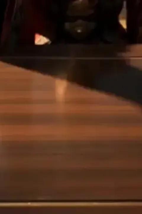 Saray nikahından kaçan Ece